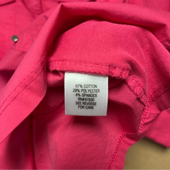 Croft&Borrow Women’s M Pink Button Down Shirt 3/4 sleeve - Picture 2 of 5